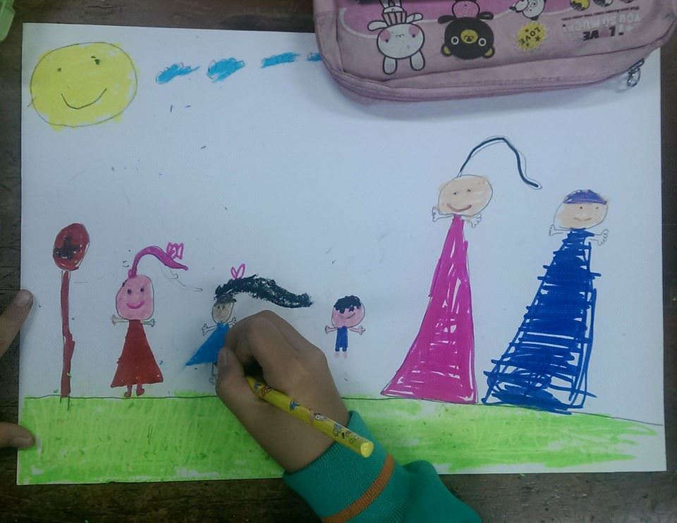 朝陽科大親善服務團 – 帶動中小學 │ 油畫精靈出任務