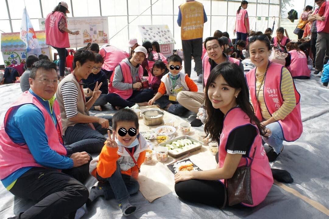 等家寶寶志工 │ 油畫精靈出任務 - 第6張圖 等家寶寶志工 │ 油畫精靈出任務