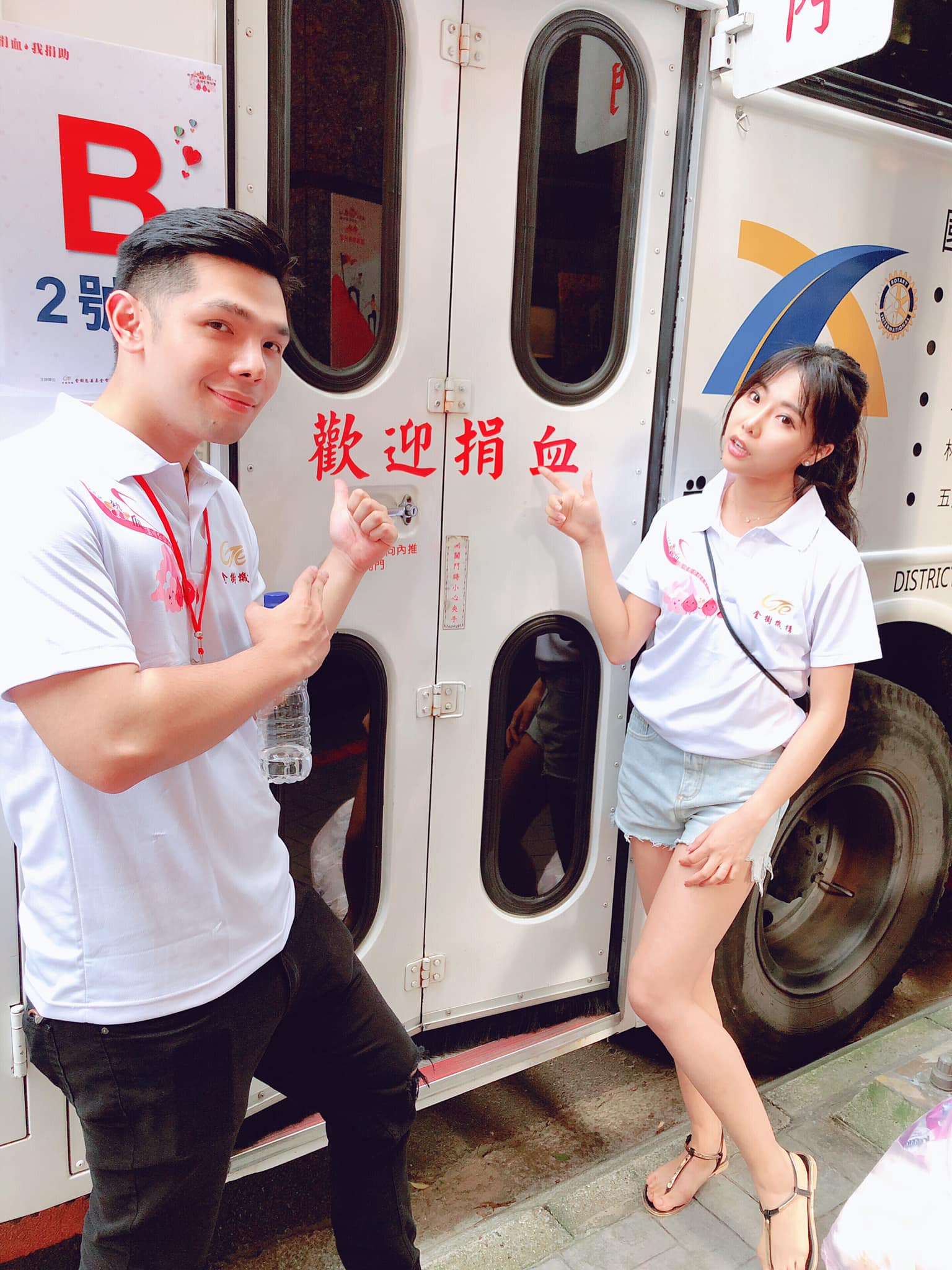 捐血志工-2 │ 油畫精靈出任務